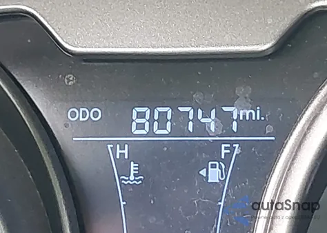 2016 Hyundai Veloster Base (M6) z USA, uszkodzony, nr VIN KMHTC6AD4GU303242